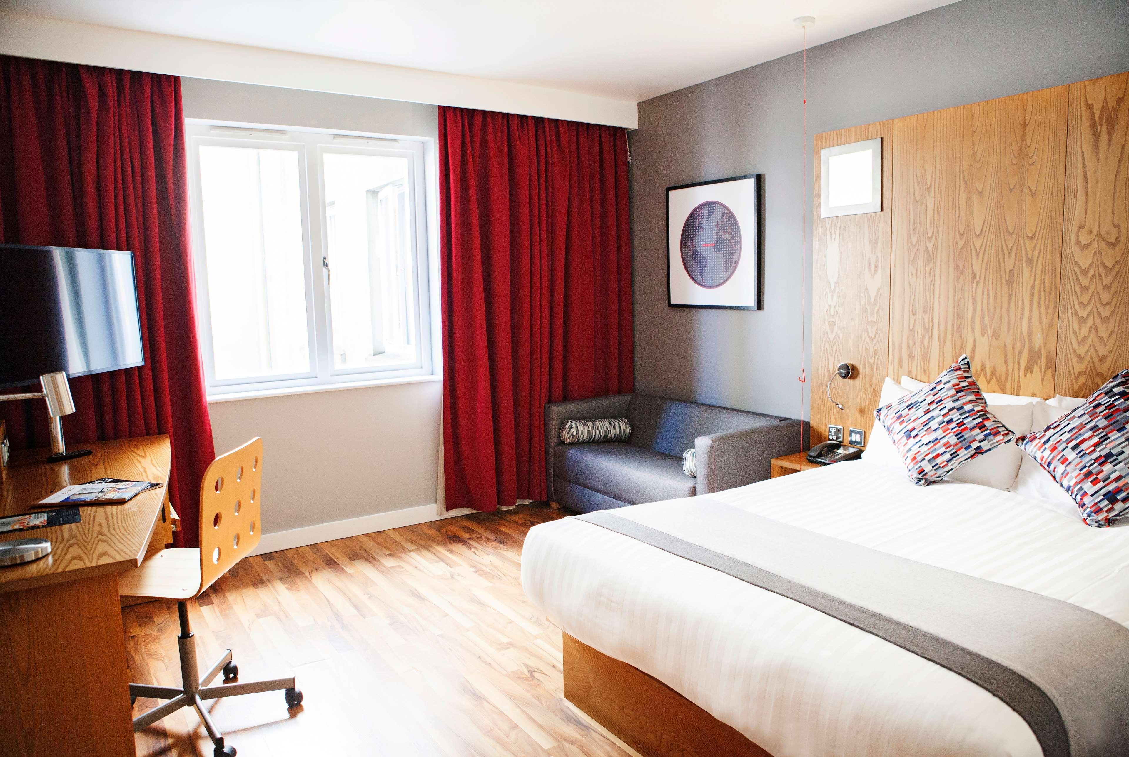 Ramada By Wyndham Belfast Hotel Eksteriør billede