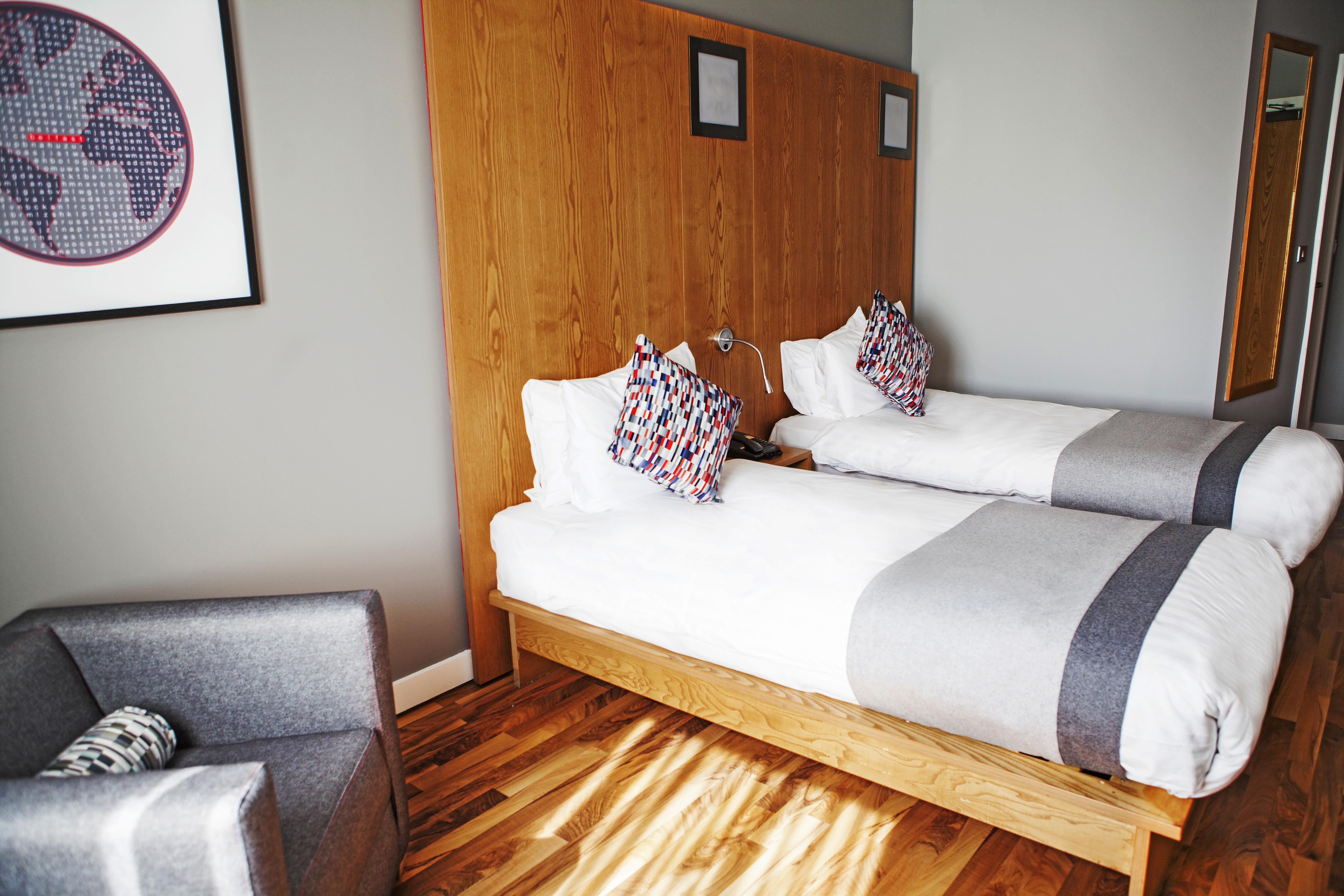 Ramada By Wyndham Belfast Hotel Eksteriør billede