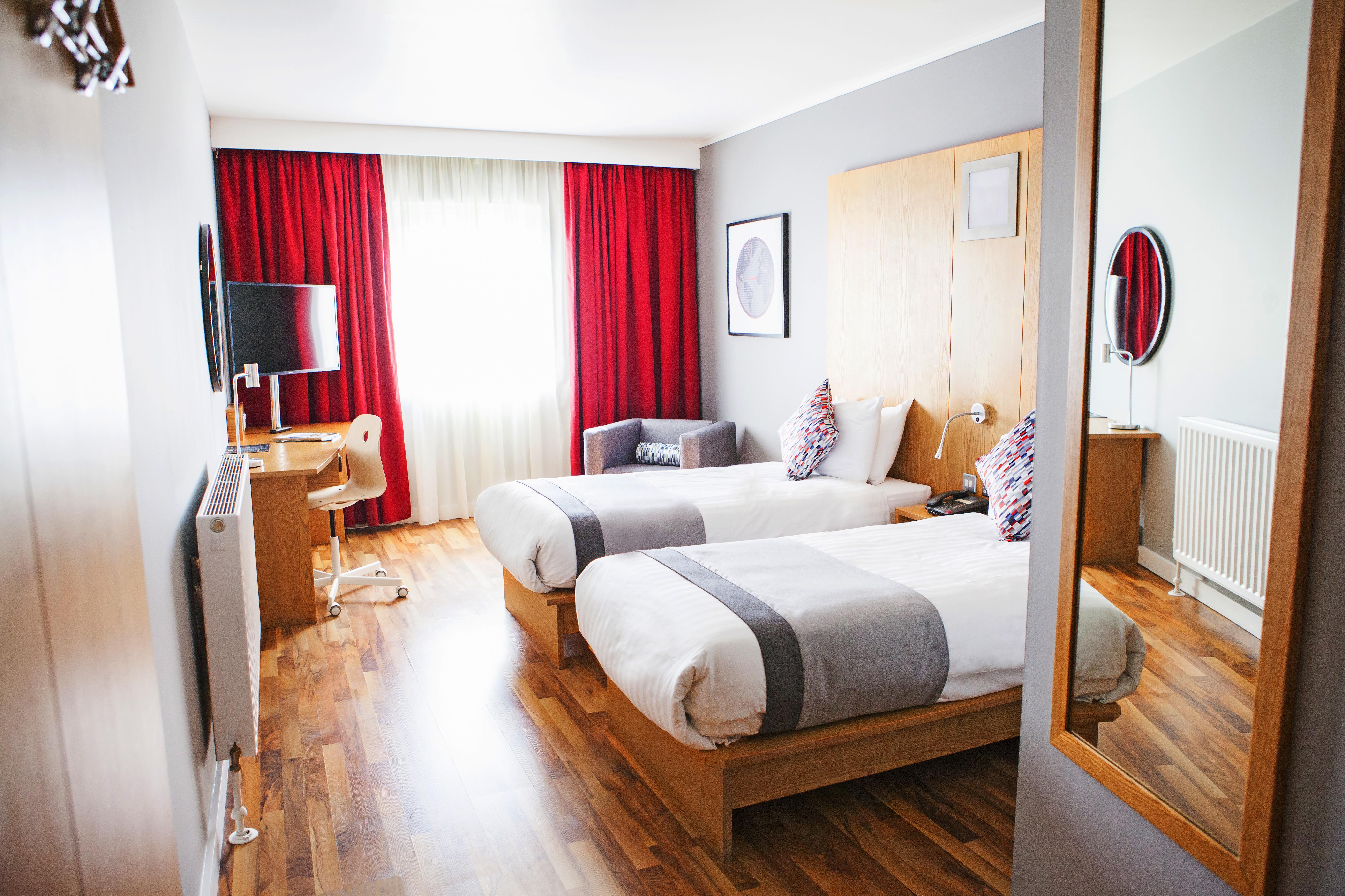 Ramada By Wyndham Belfast Hotel Eksteriør billede