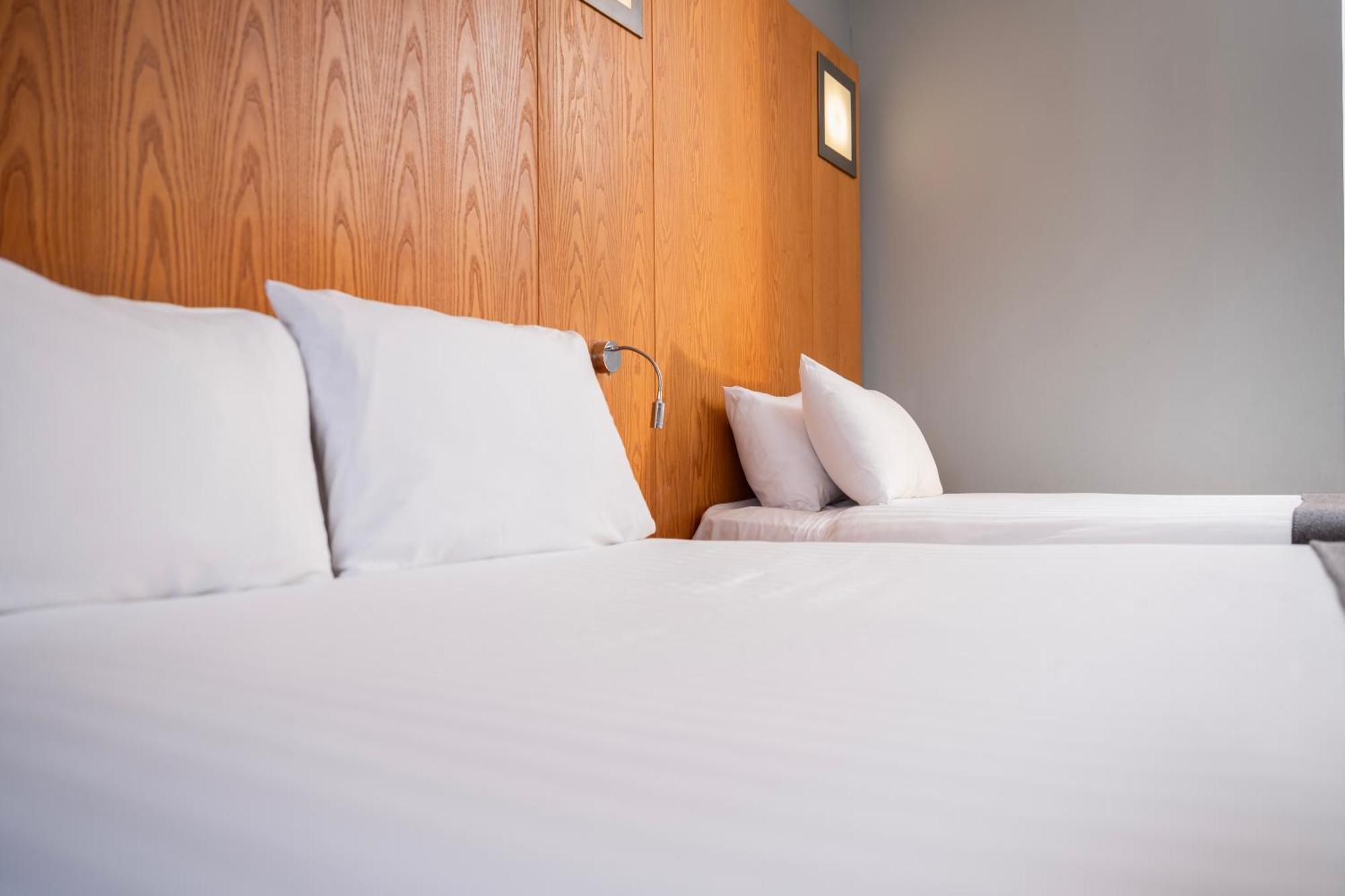 Ramada By Wyndham Belfast Hotel Eksteriør billede