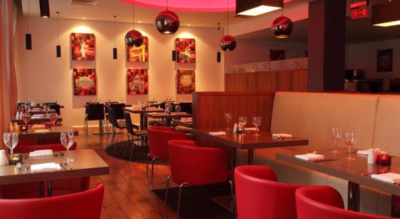 Ramada By Wyndham Belfast Hotel Eksteriør billede